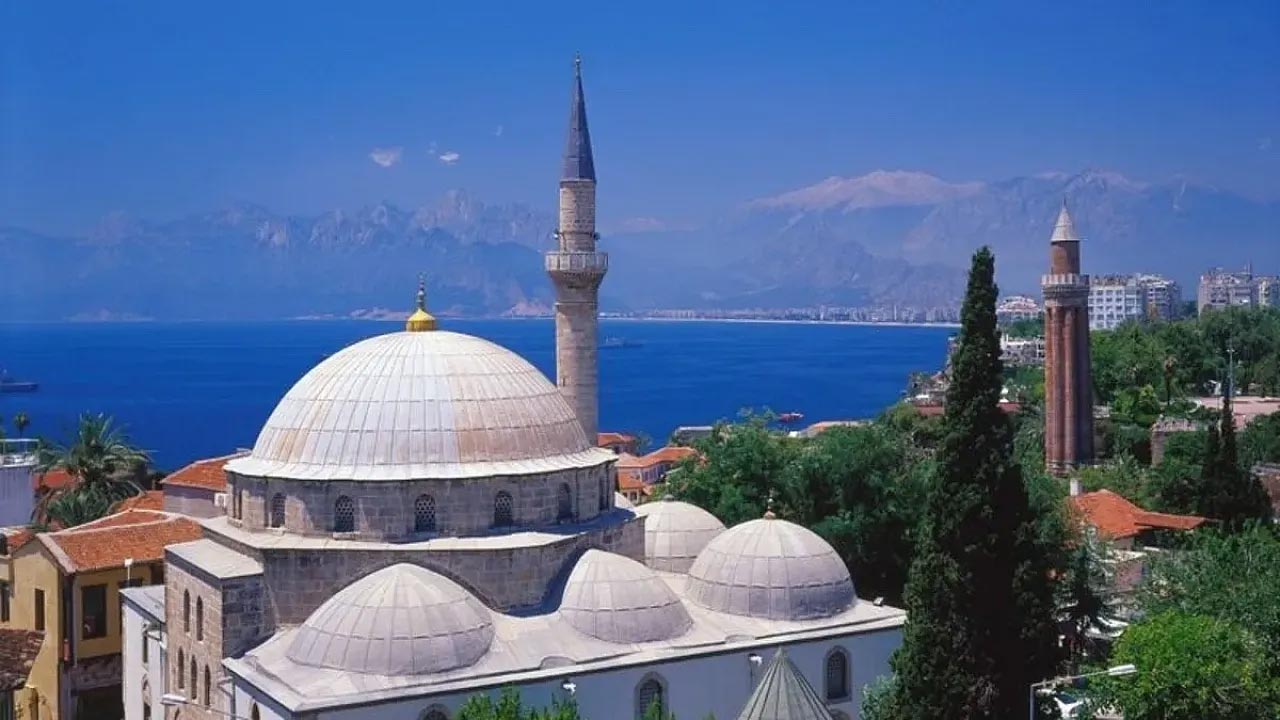 Antalya 2026 İmsakiyesi: İftar, Sahur, Teravih Namazı Saatleri